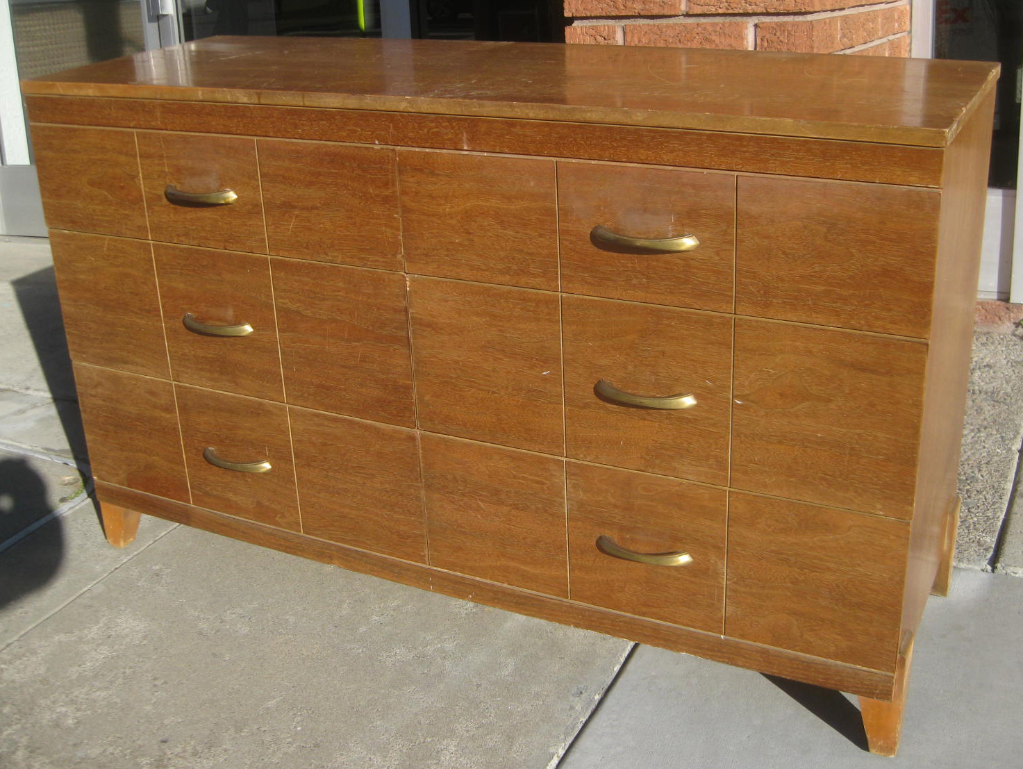 UHURU FURNITURE & COLLECTIBLES SOLD Dresser 65