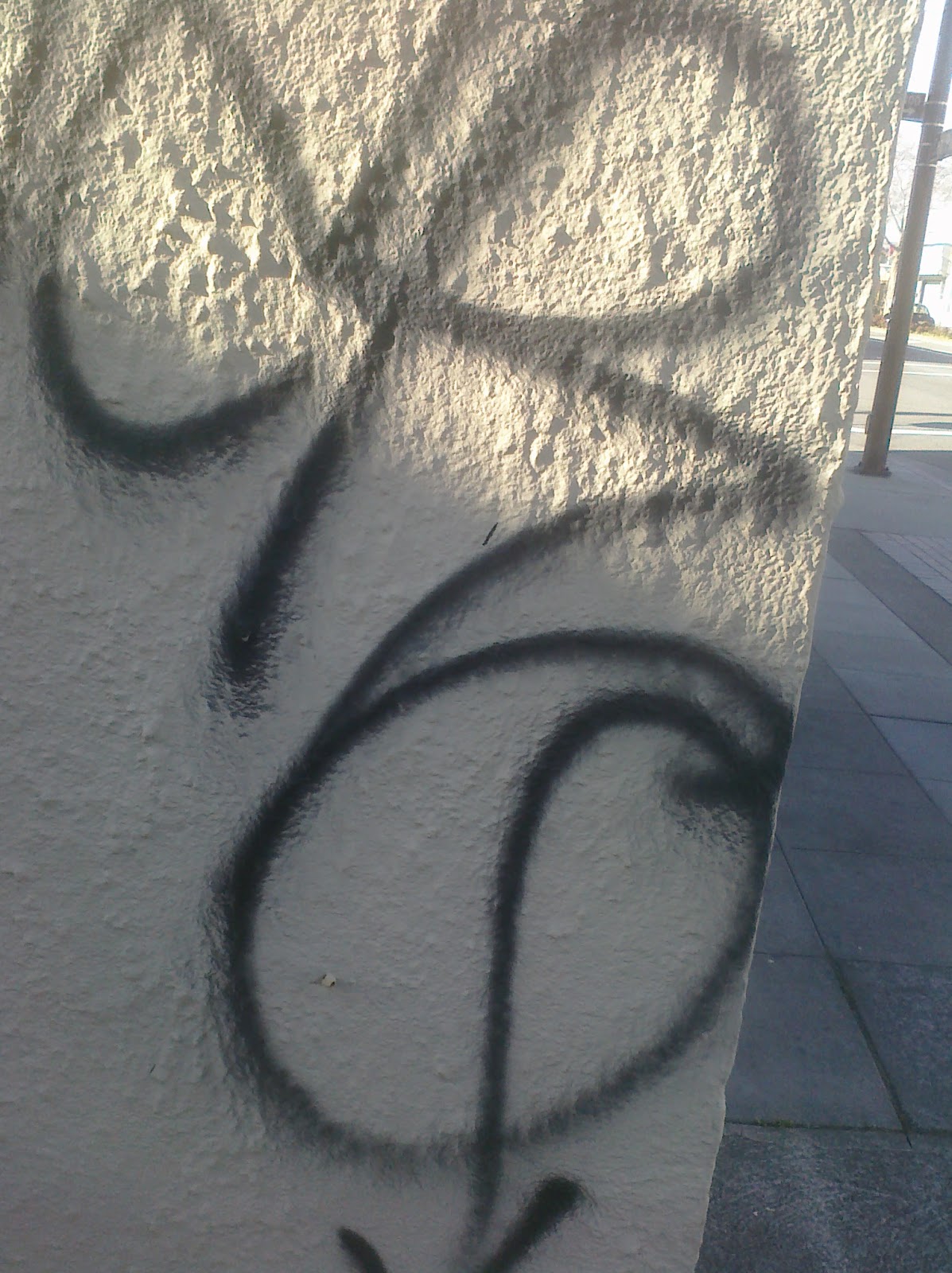FLC Law & Society Arts Blog THE PROS AND CONS OF GRAFFITI.