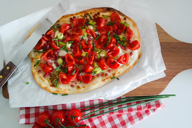 sia´s soulfood foodblog: Tomaten-Flammkuchen sia´s soulfood foodblog: Tomaten-Flammkuchen