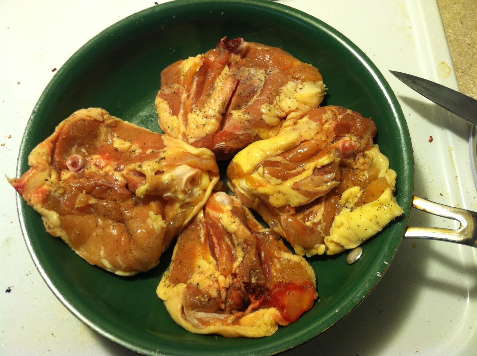 Je Vinaigrette Rien Chicken Thighs au Pépin