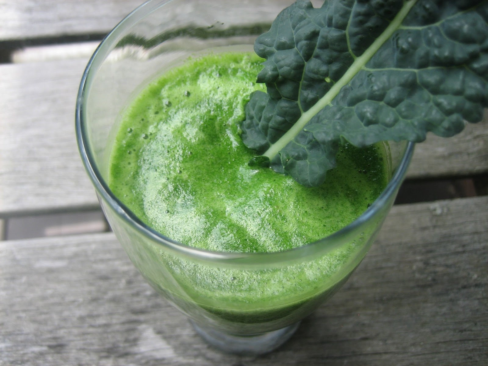 Pureed Pzazz Kale Coconut Water Drink