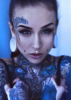 Monami Frost