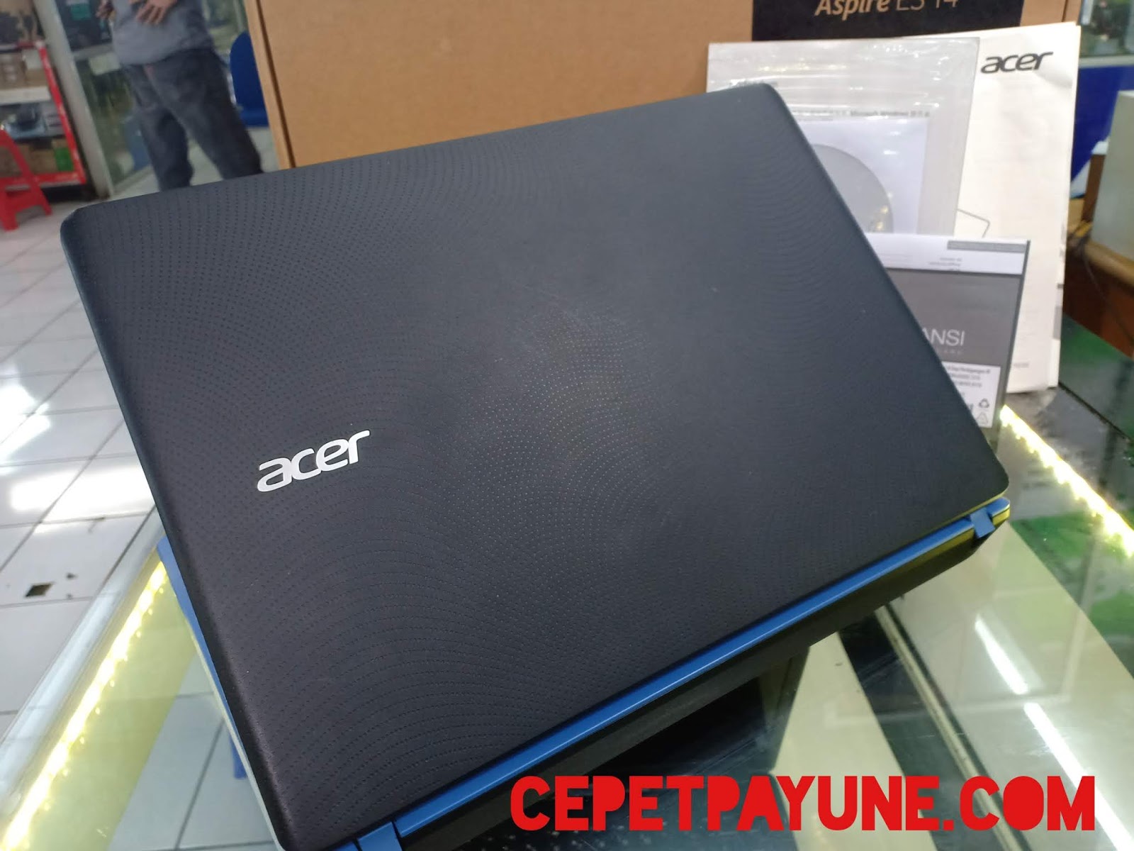 Acer es series aes005. Ноутбук Acer es1- 521 -21st батарея биоса. Acer es1 520 фото дома.