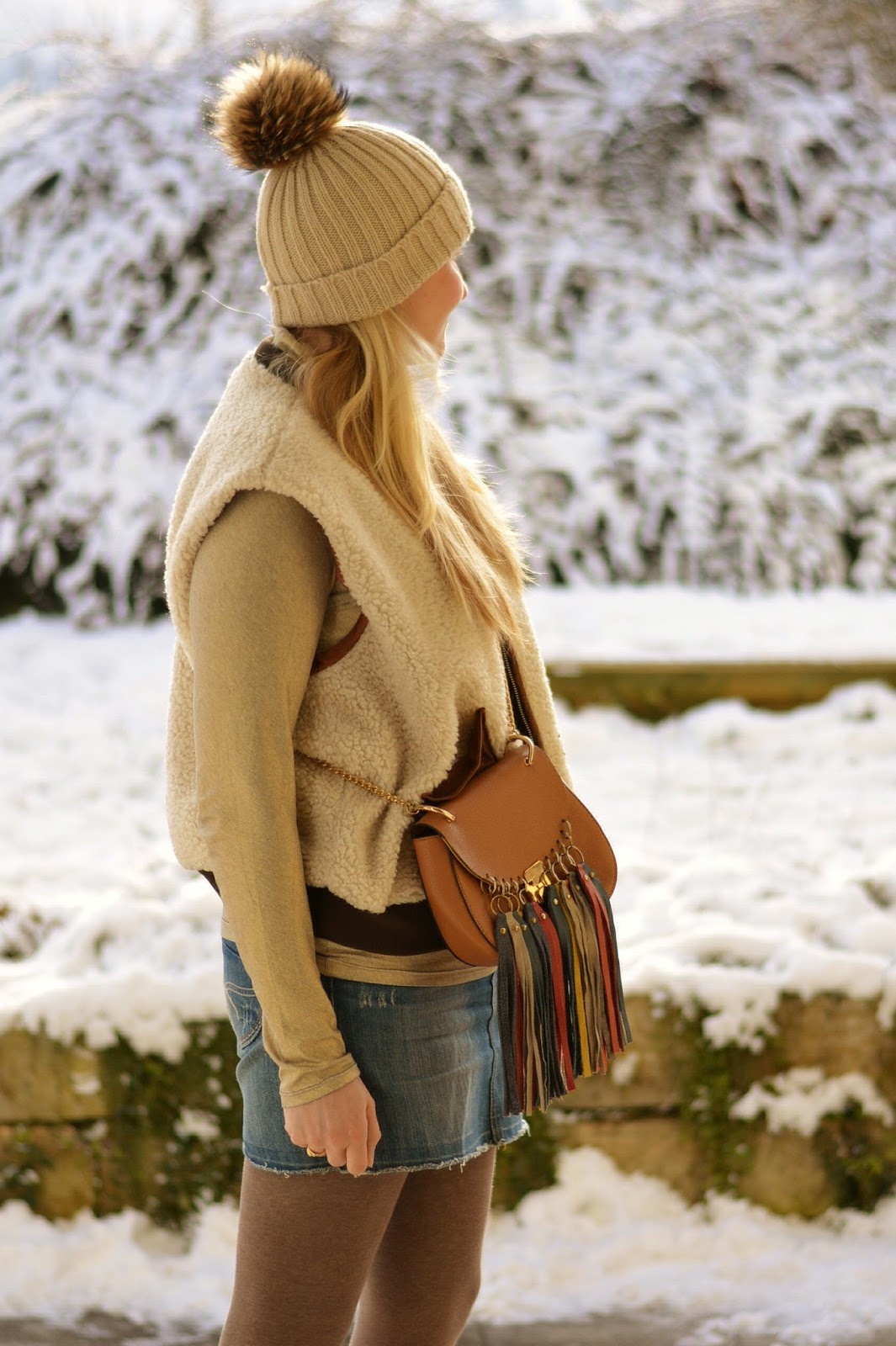 How To Style Mini Skirts In Winter