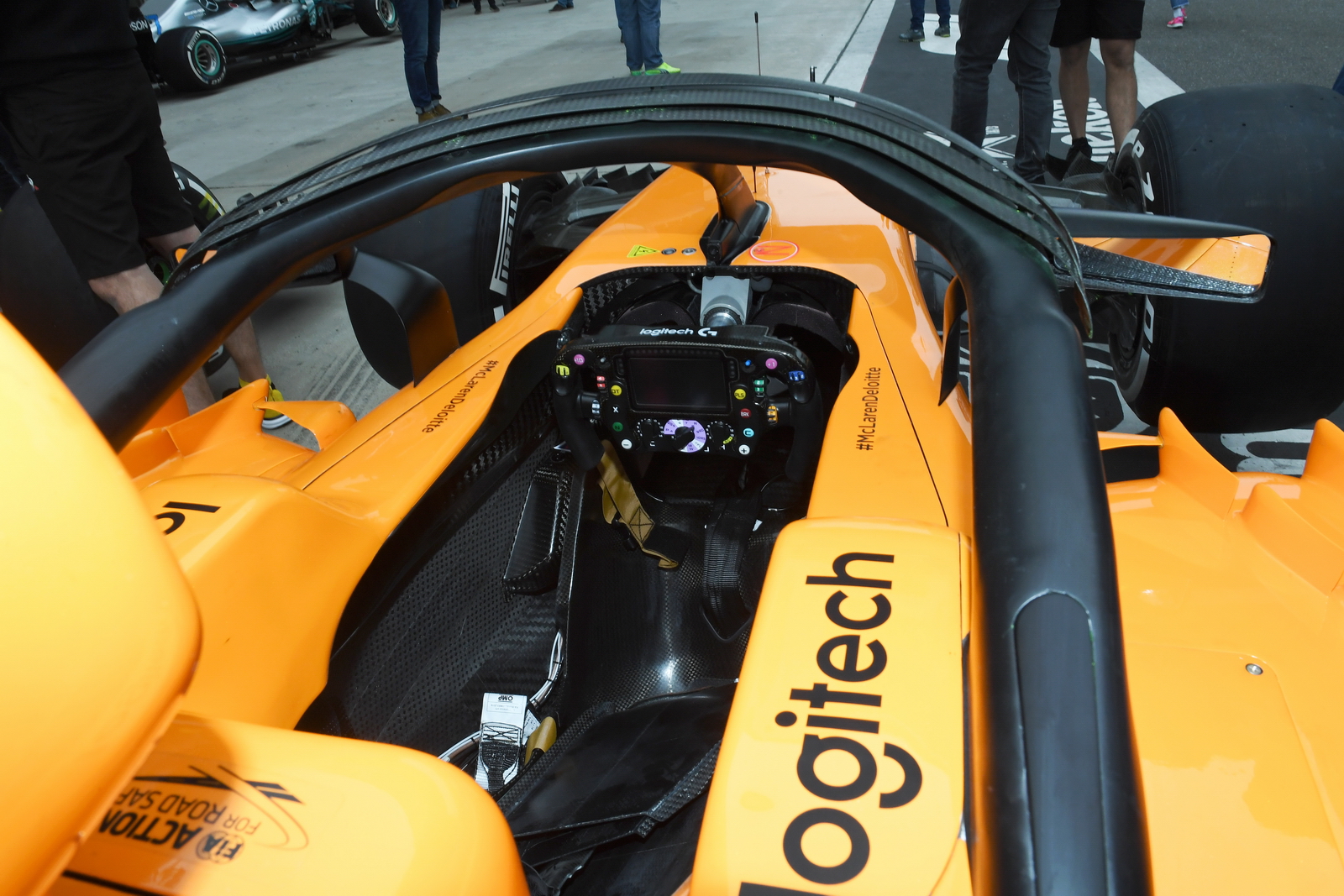MCLAREN f1 руль