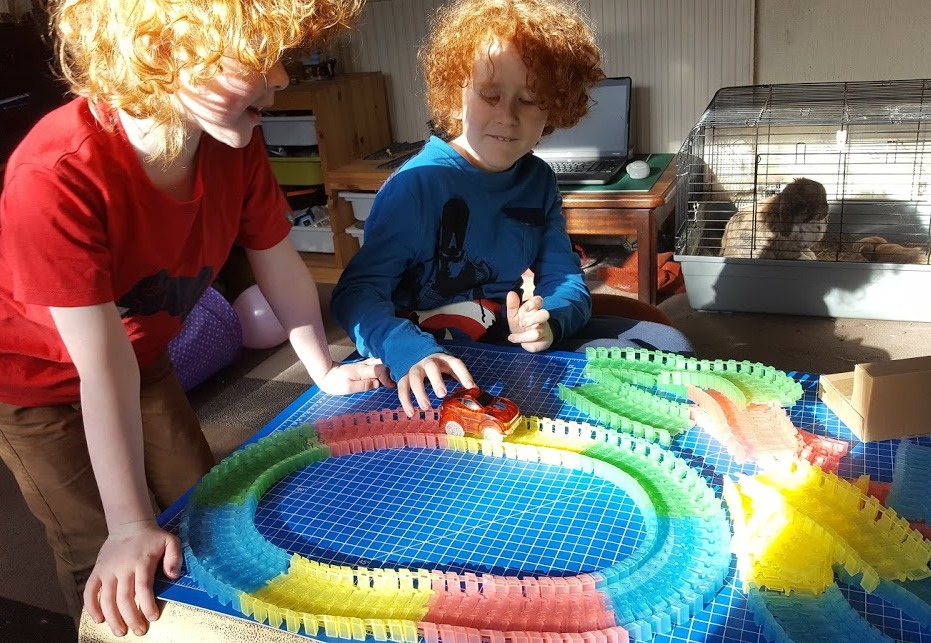 smyths toys magic tracks