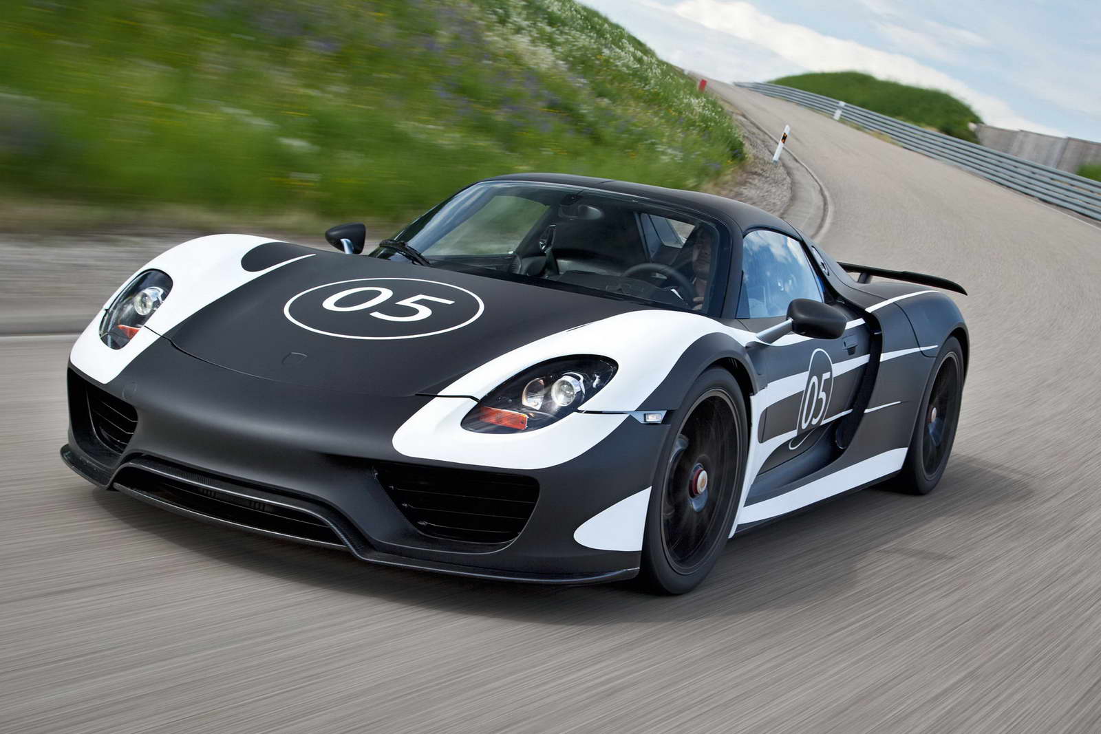 Porsche 918 Spyder is Sold Out, US Grabs 1/3 of its