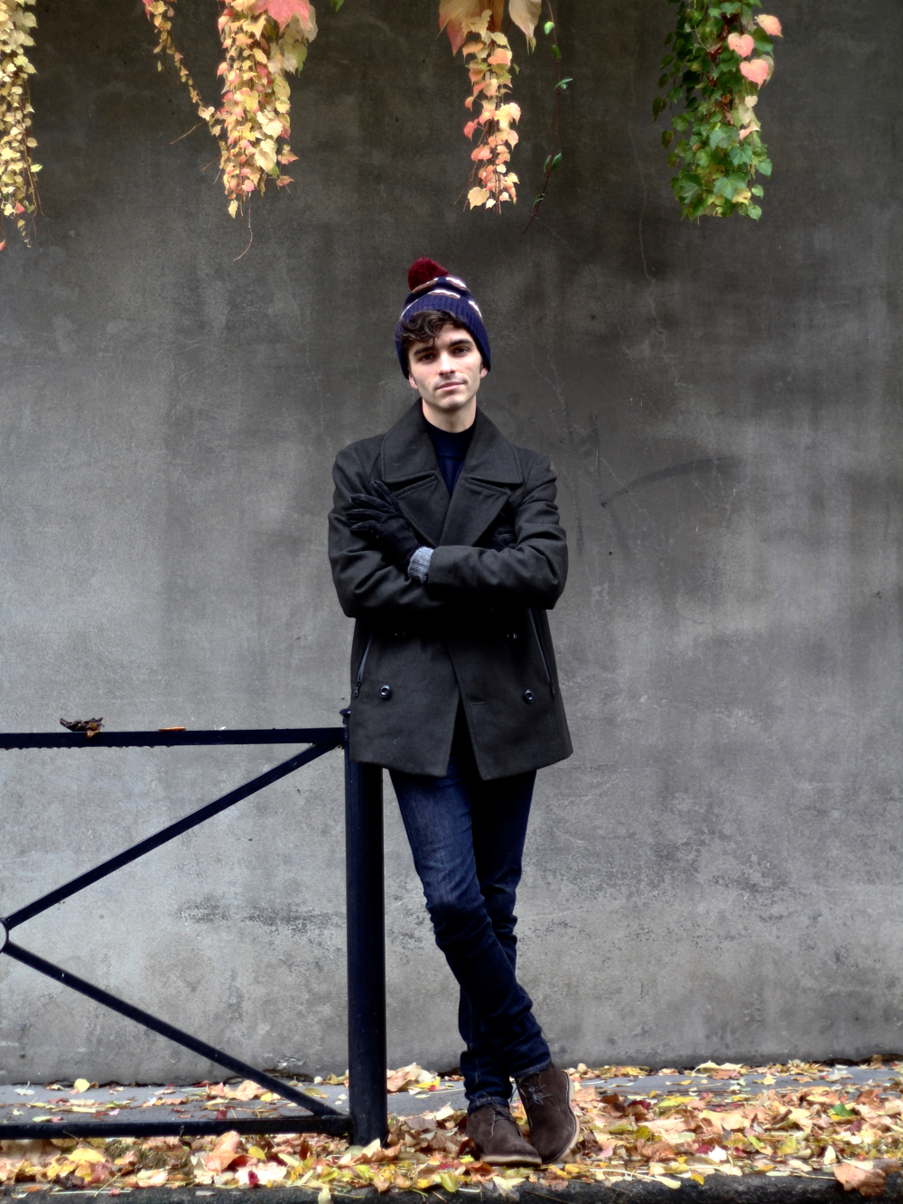 BLOG-MODE-HOMME-marks-spencer-shopping-links-col-roulé-tenue-hiver-bonnet-pompon-caban-vert-chukka-boots