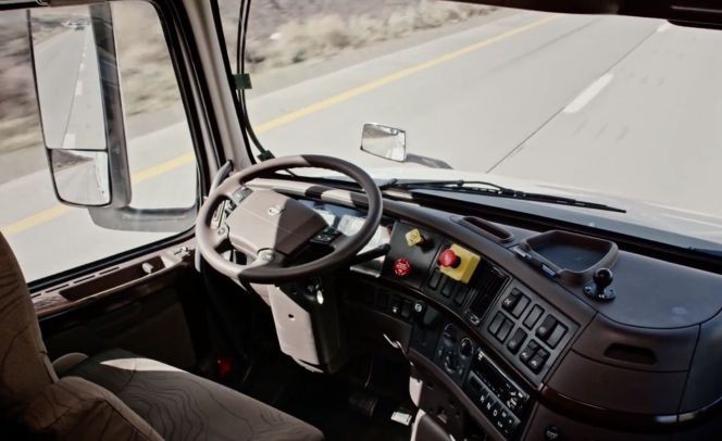 Użytkowe Testy autopilota do ciężarówek używanych