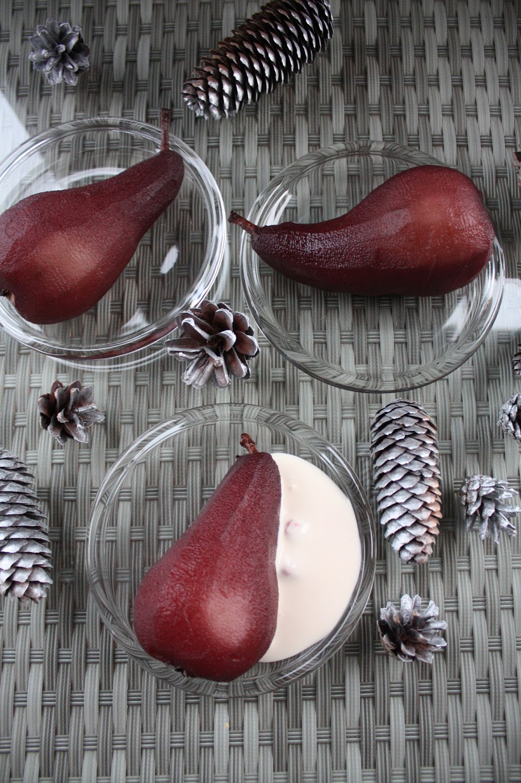 glögipäärynät päärynä glögi joulu jälkiruoka mantelivaahto