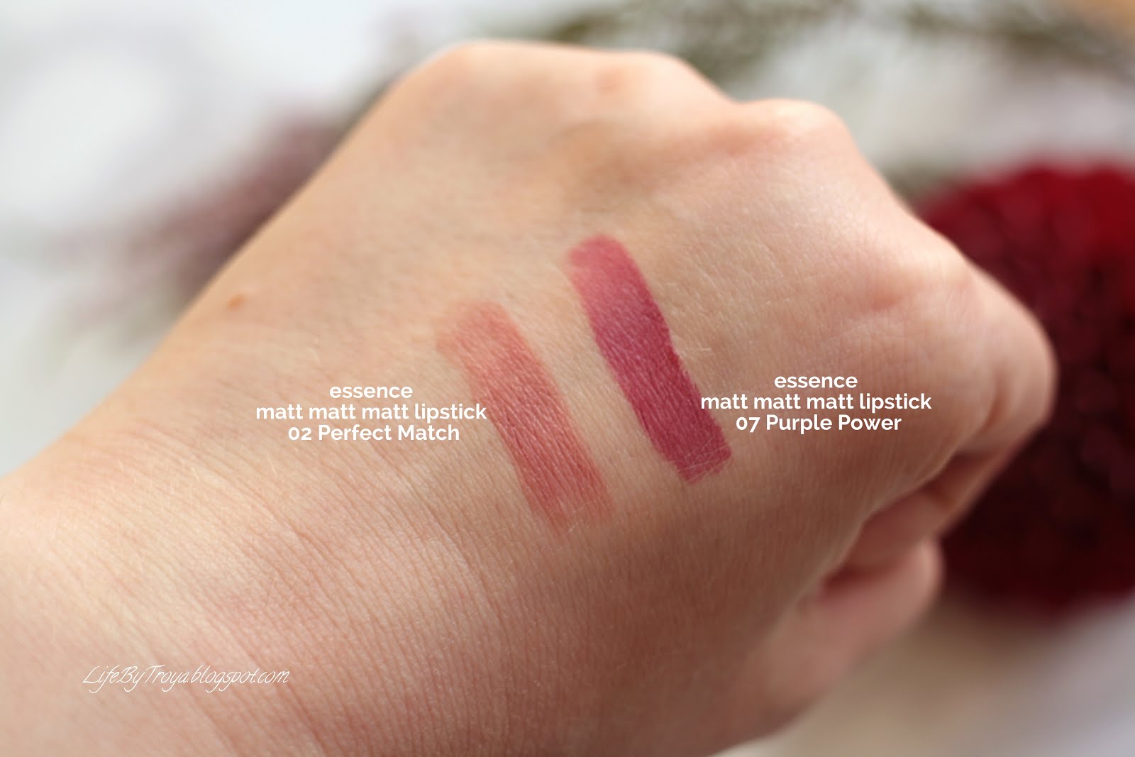 Тональный мусс essence оттенки. Помада essence matt matt matt 01. Essence помада 02 perfect matt. Помада essence matt matt matt. Essence 05 legendary.