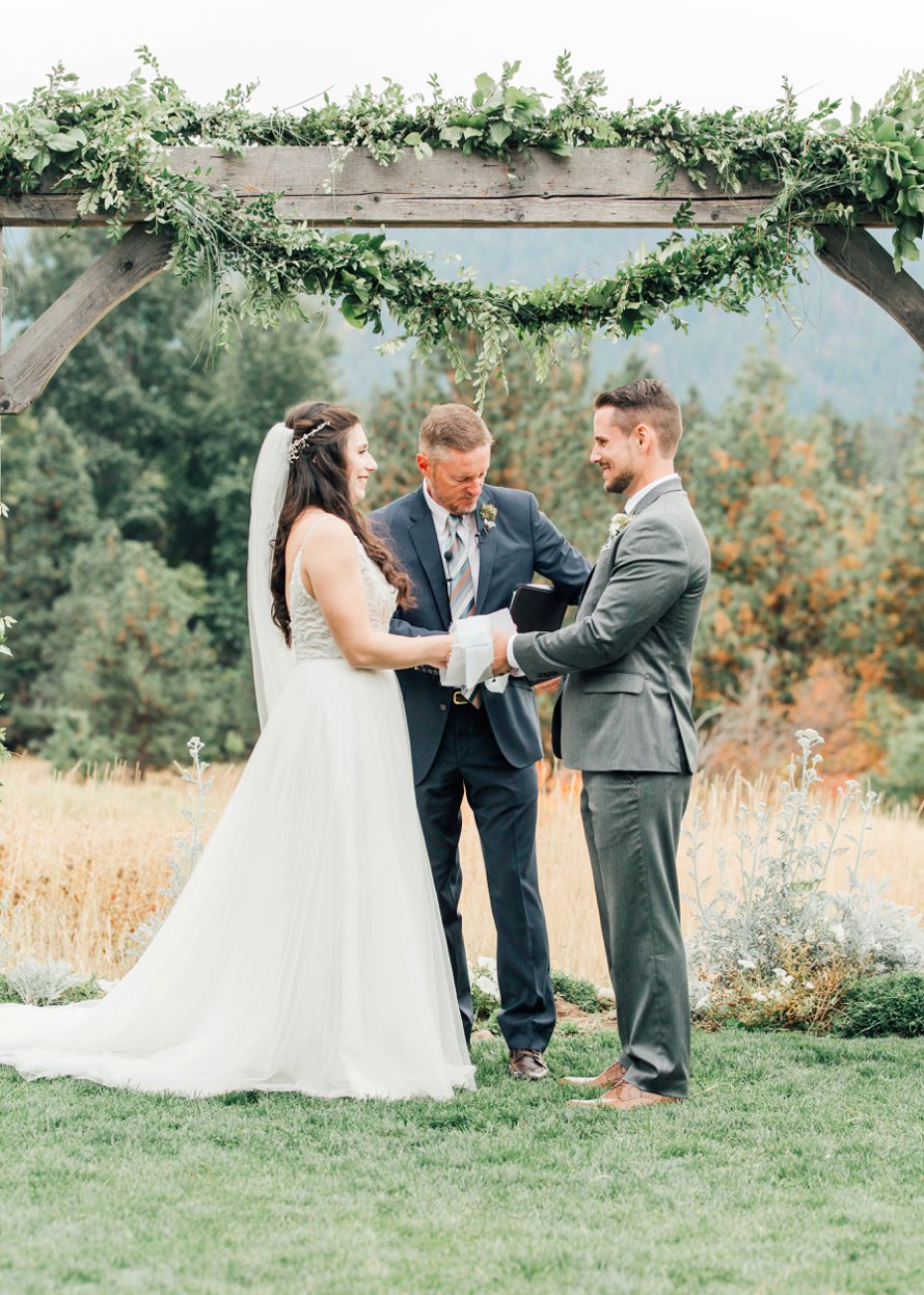 Fall Wedding-Brown Family Homestead-Leavenworth Wedding Photographers-Something Minted Photography