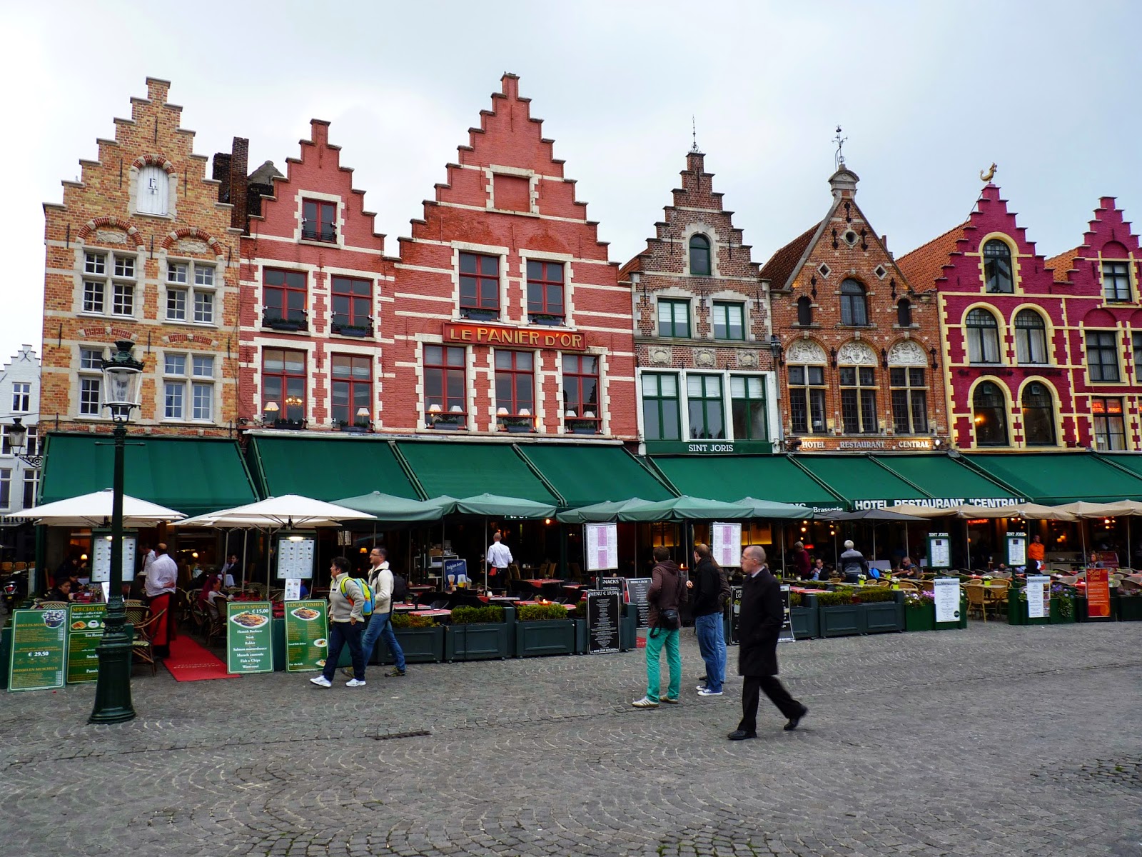 Bélgica en una semana - Blogs de Belgica - Día 1, un vuelo movidito (4)