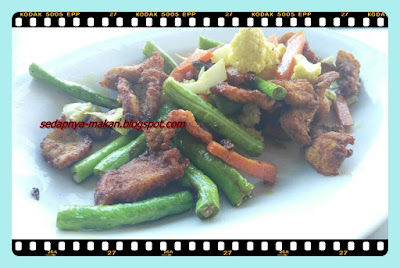 ayam goreng kunyit