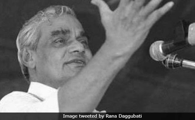  Government offices and schools and colleges closed on Friday in several states including Delhi, Bihar, Jharkhand, UP and Punjab on the demise of Vajpayee.