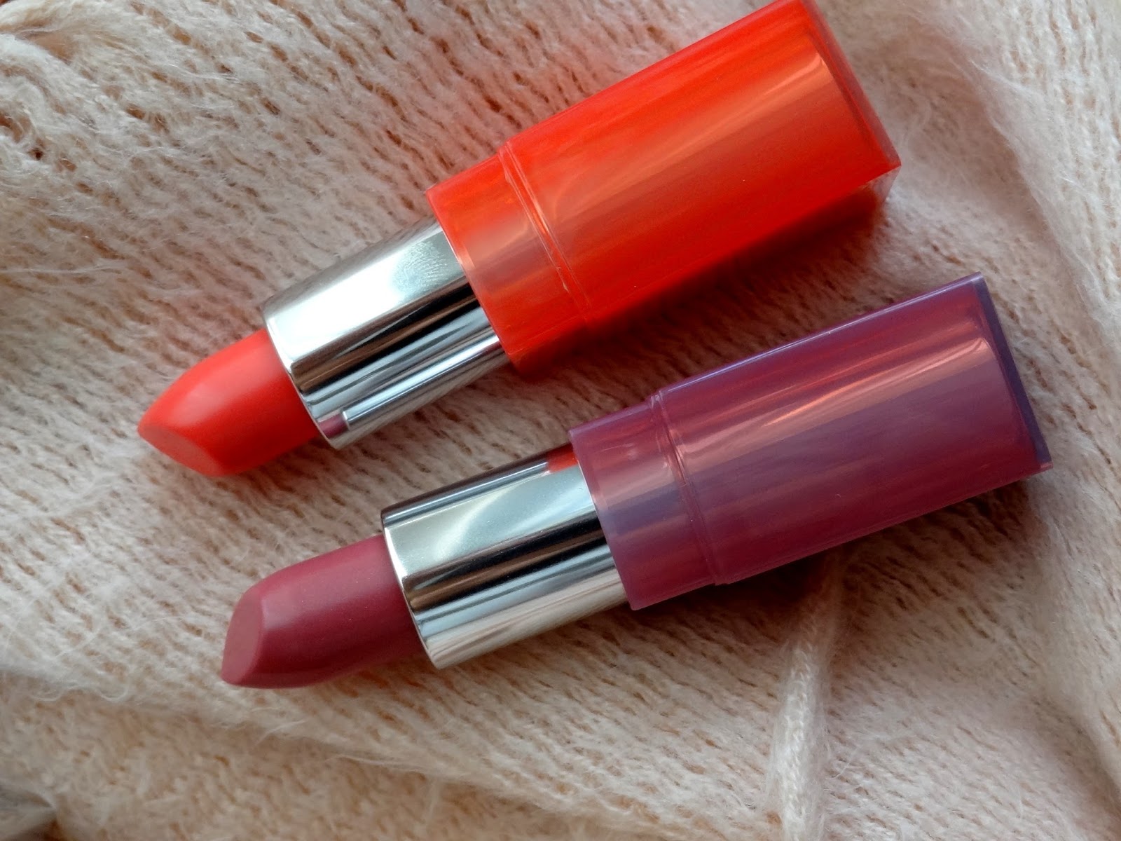 Makeup, Beauty and More: Clinique Pop Glaze Sheer Lip Color + Primer in