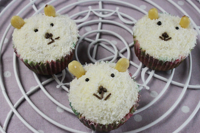Kokos Cupcakes Rezept - Raffaello Cupcakes selber machen - jamblog