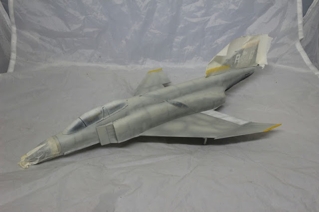 Montage pas à pas du F-4B Phantom II d'eduard au 1/48. F-4B Phantom II,Eduard 1/48, La réalisation de la décoration.