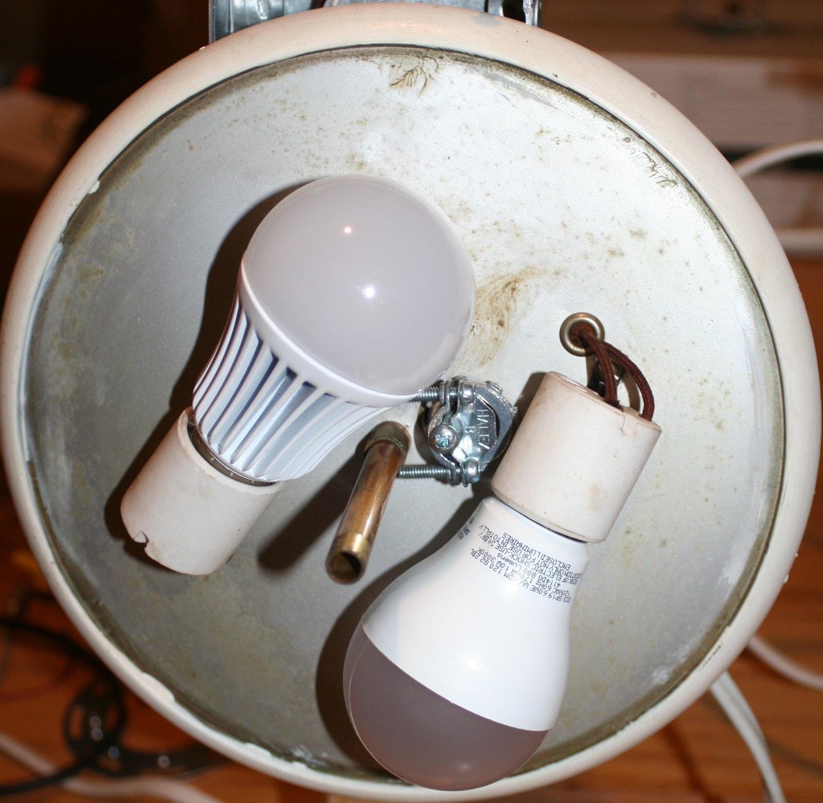Energy Conservation How To 800 Lumens LED Bulb