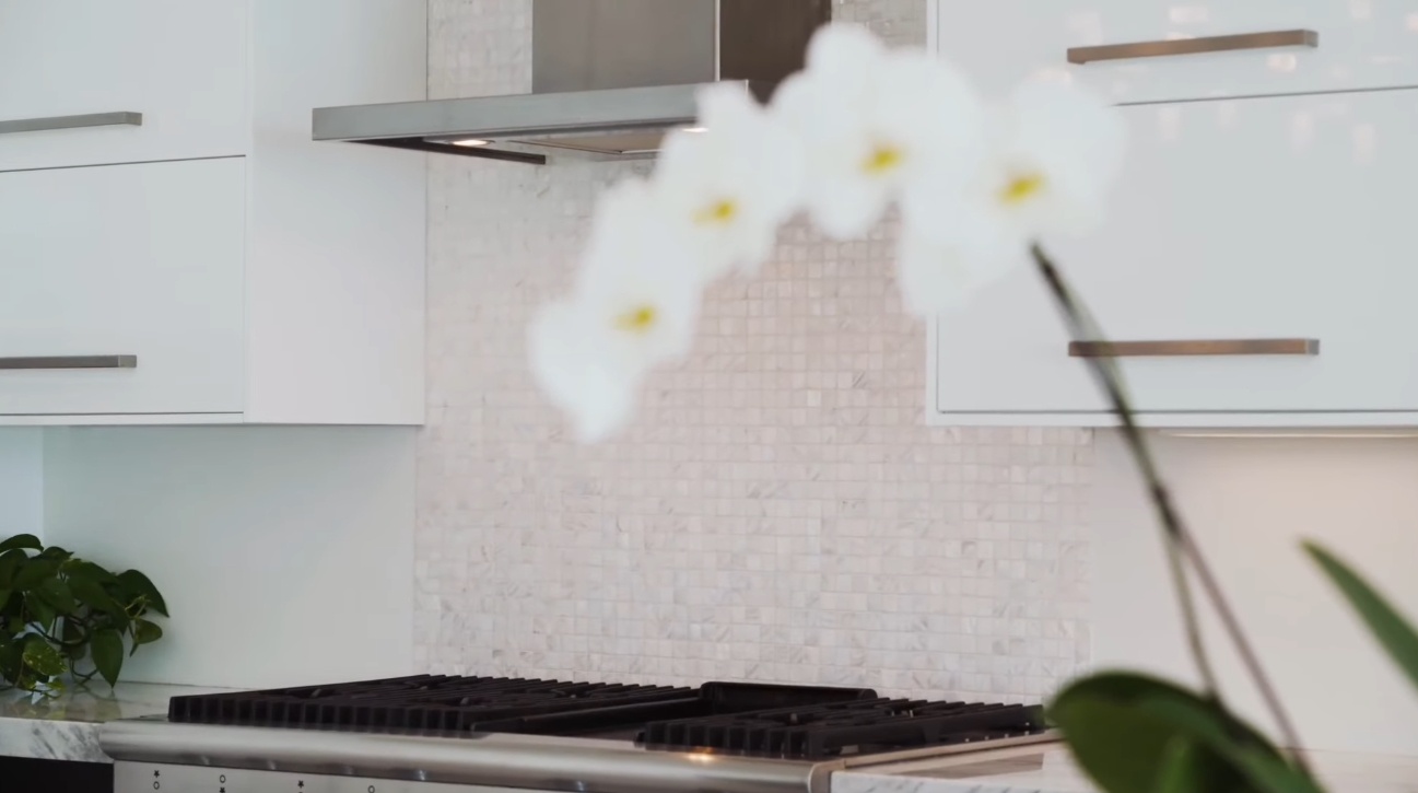 23 Photos vs. 5850 Camino de la Costa, La Jolla, CA vs. Luxury Home Interior Design Tour