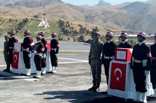 En acı tören! Şehit anne ve bebeği uğurlandı