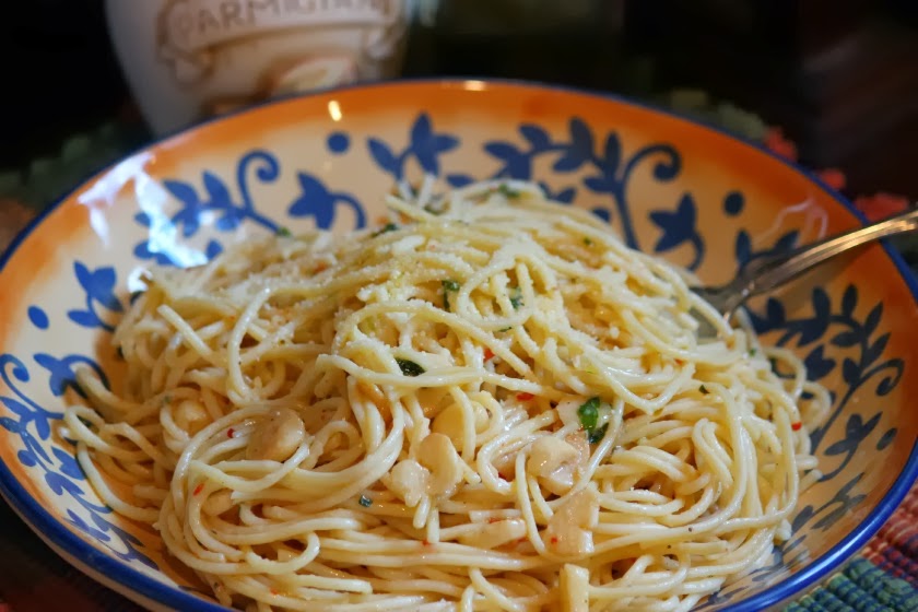 Comfy Cuisine Home Recipes from Family & Friends Spaghetti with Oil