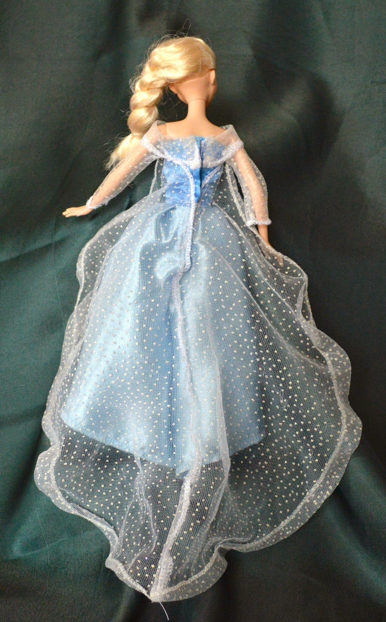 Beth Being Crafty: DIY Elsa and Anna Barbie Clothes