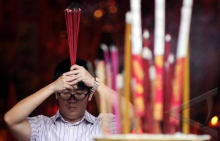 BUDAK BARU BELAJAR: Beza Sembahyang dan Solat