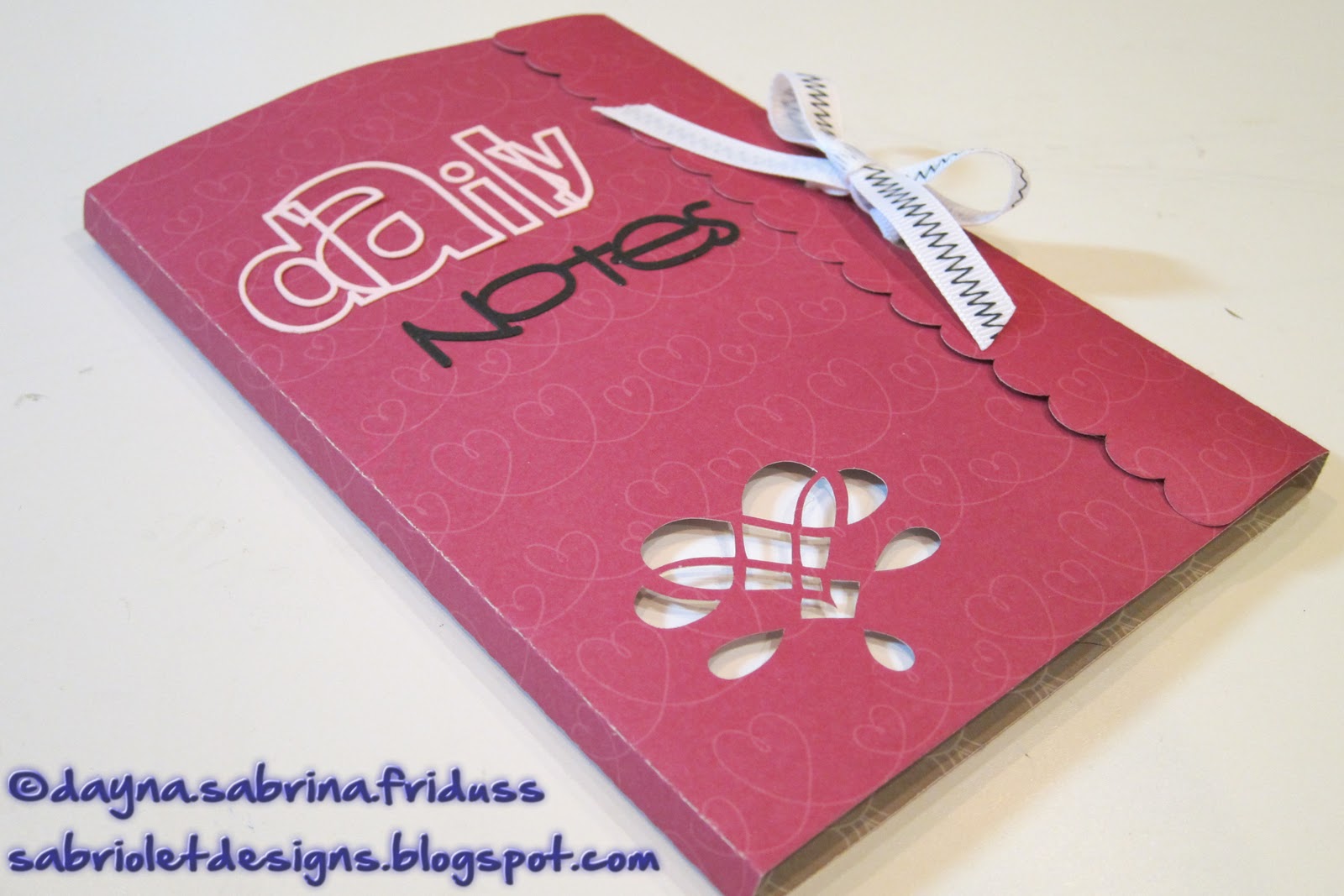 Перфорация в полиграфии. Перфорирование в полиграфии. Перфорация картона. Упаковка с отрывной перфорацией