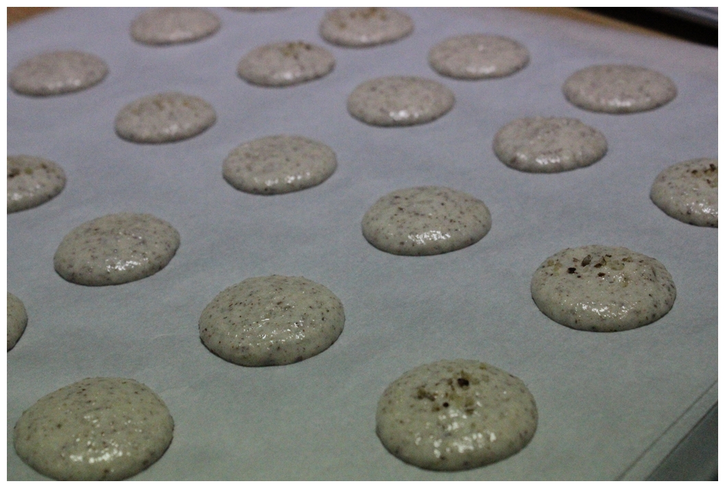 My SeeFood Diet : Hazelnut Chocolate Macaron Recipe