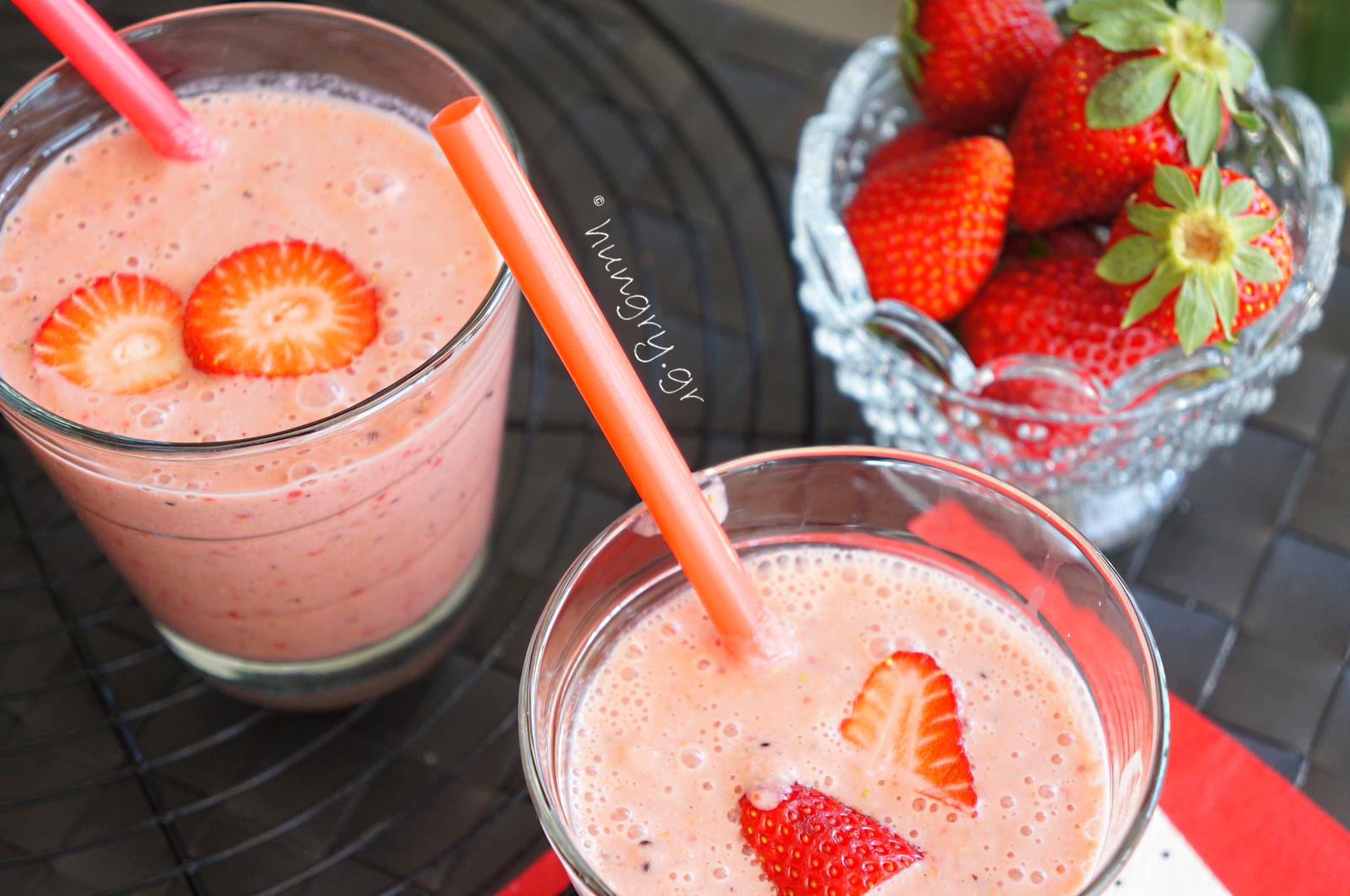 Kitchen Stories Strawberry Ginger Smoothie