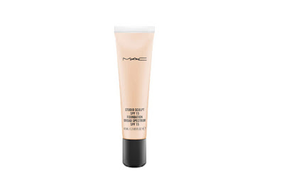 MAC Studio Sculpt SPF 15 Foundation MAC Studio Sculpt SPF 15 Foundation