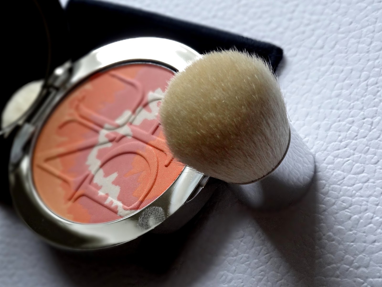 DIOR Diorskin Nude TanTie Dye Edition Blush Harmony in Coral Sunset | Dior Tie Dye Summer 2015 Collection