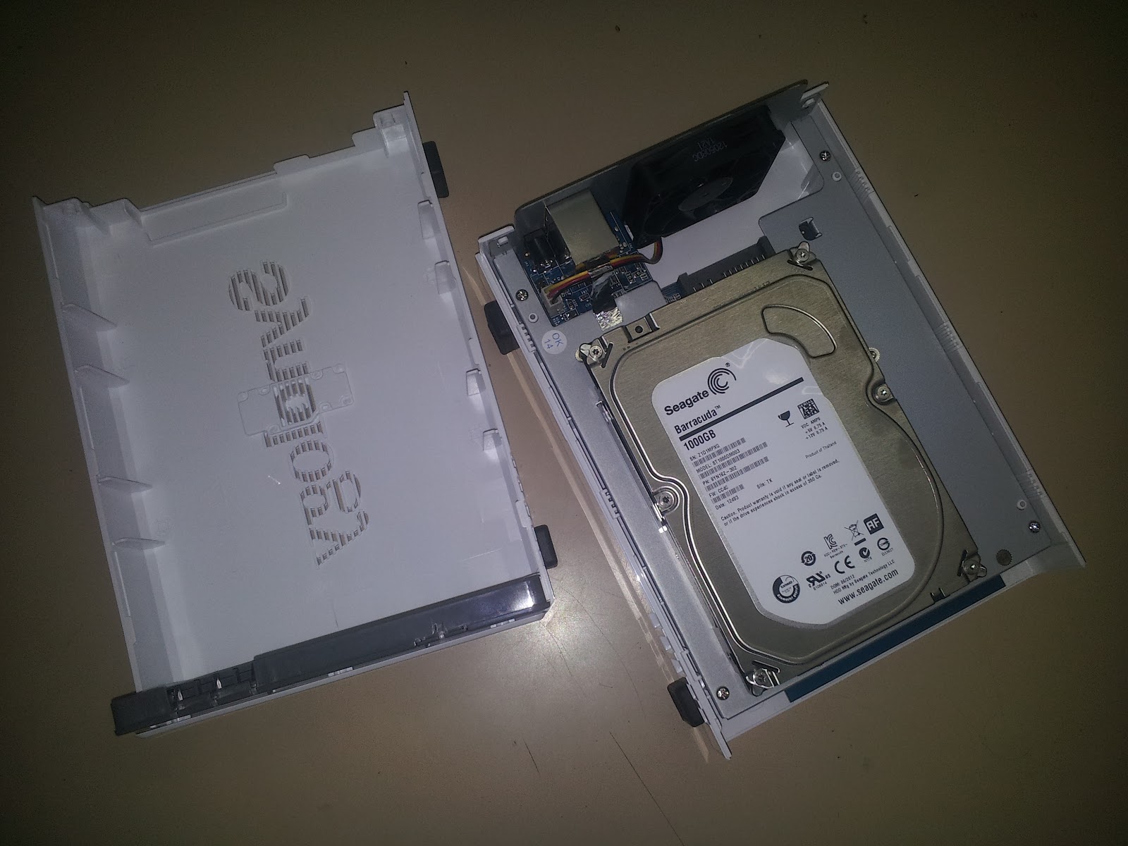 TecheXplode: Synology DiskStation DS112j - Review and Product Tour