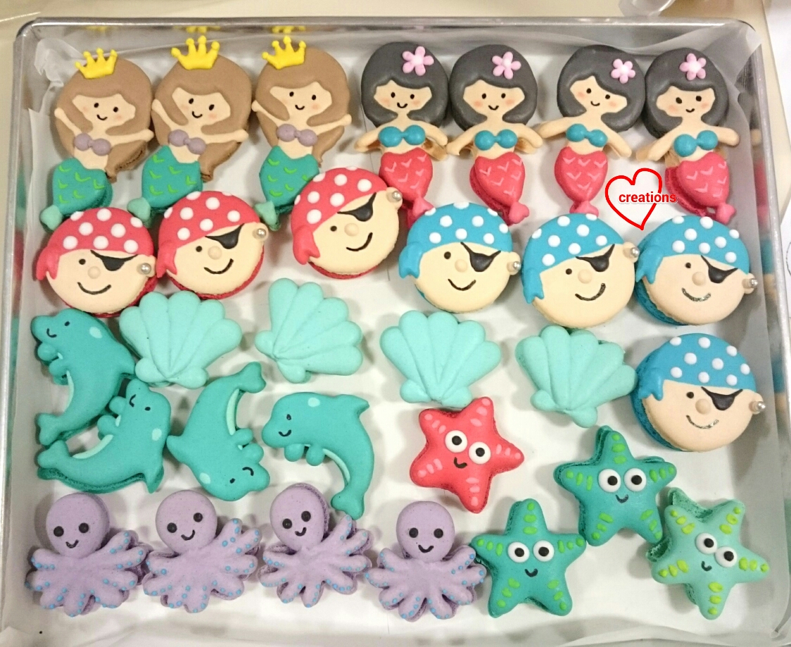 Loving Creations for You: Mermaid Assorted Macarons &ndash; sea themed