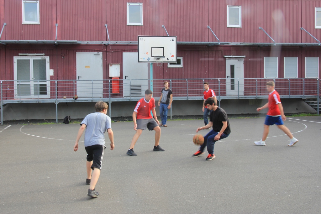 Jugendzentrum "Am Zug" BasketballCrew lädt ein zum Mitmachen