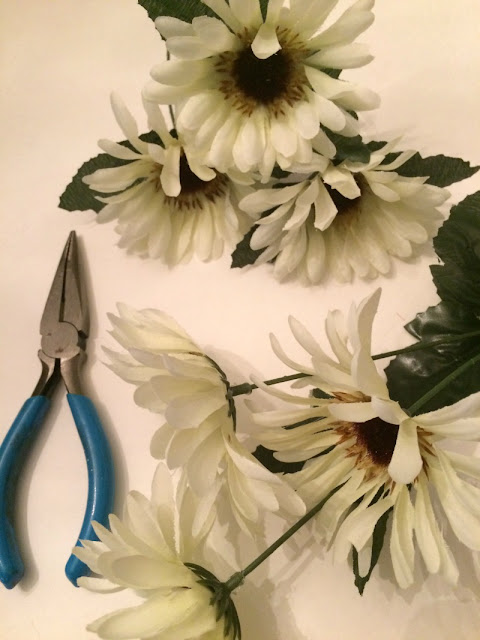 Make a summer grapevine wreath using supplies from the Dollar Store!