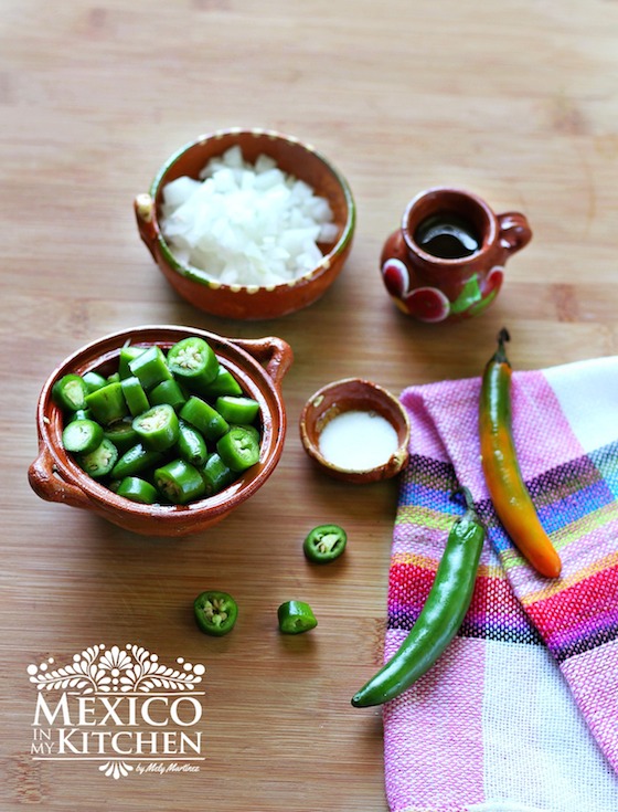 Fried Serrano Pepper Salsa Salsa de Chile Serrano Frita Traditional