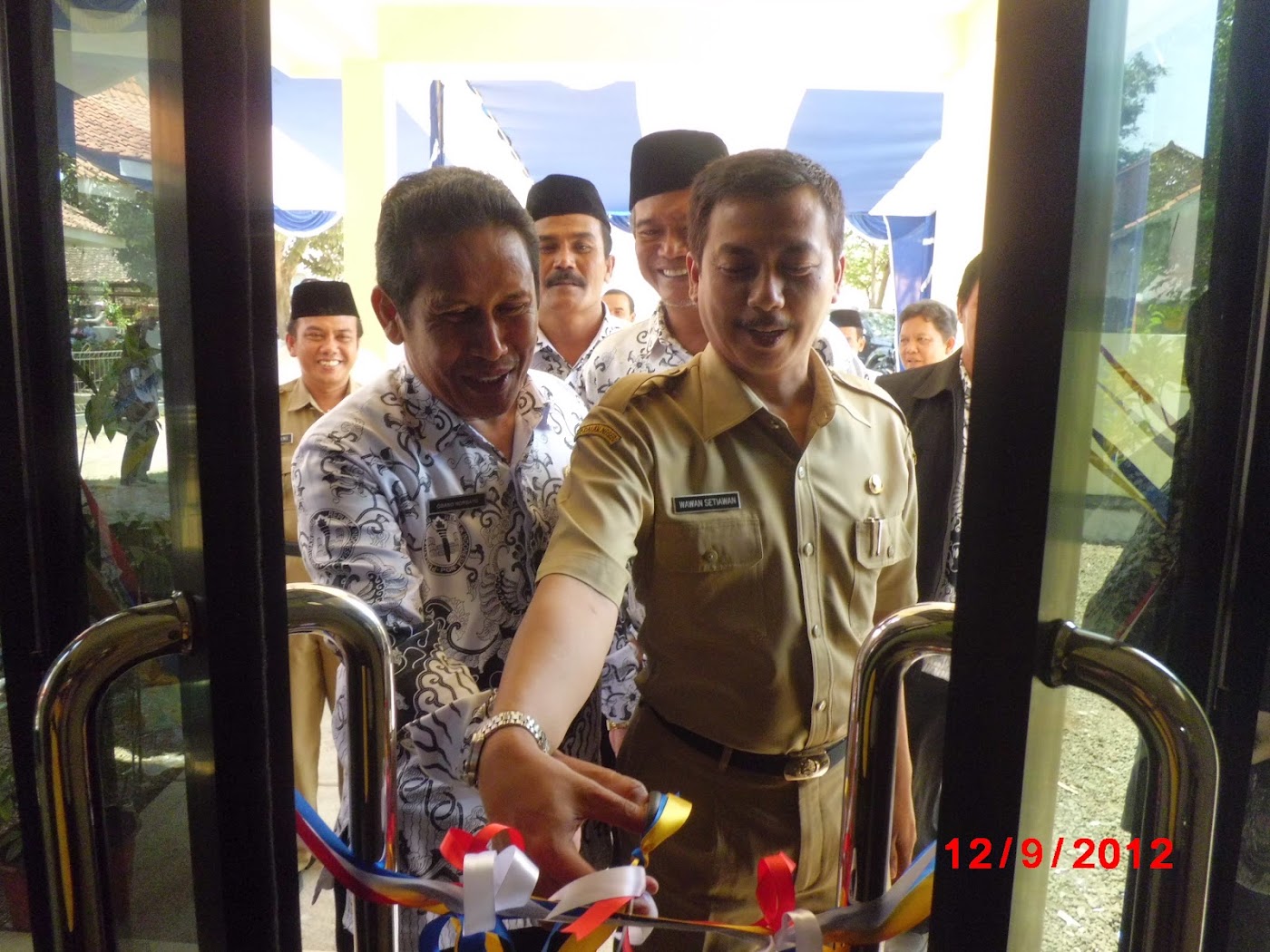 Wawan :Resmikan Kantor PGRI Cabang Lemahabang