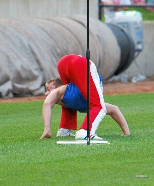 List 104+ Pictures who is the most flexible person in the world Completed List 104+ Pictures who is the most flexible person in the world Completed