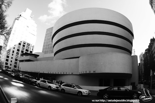 New York City - Guggenheim Museum  Architecte - Frank Lloyd Wright  Construction - 1959