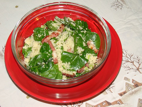 Salata de couscous cu spanac si kaiser prajit