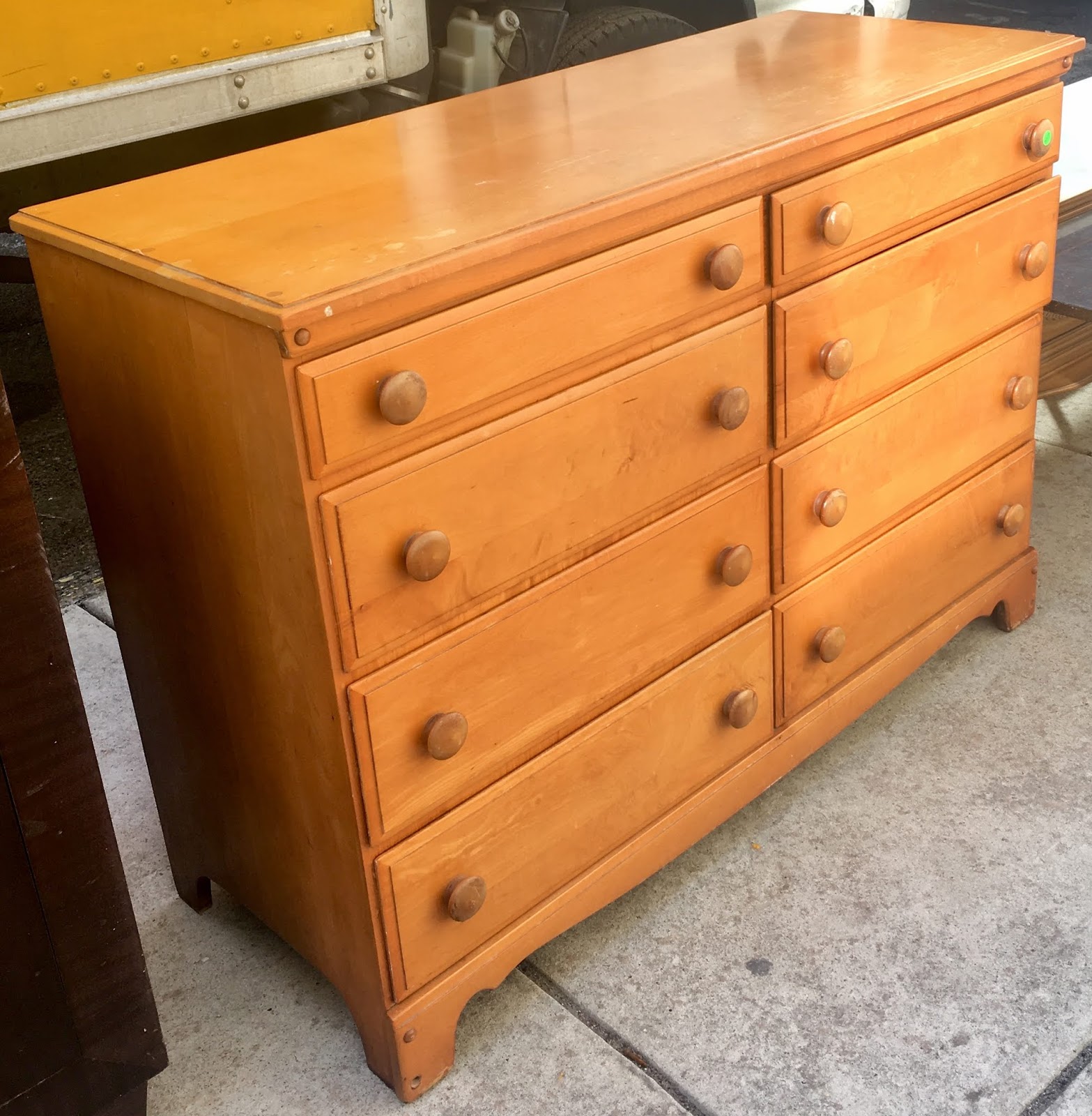 Uhuru Furniture & Collectibles Maple 8 Drawer Dresser 150 SOLD