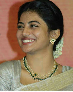 Actress Anandhi Beautiful Stills In White Saree