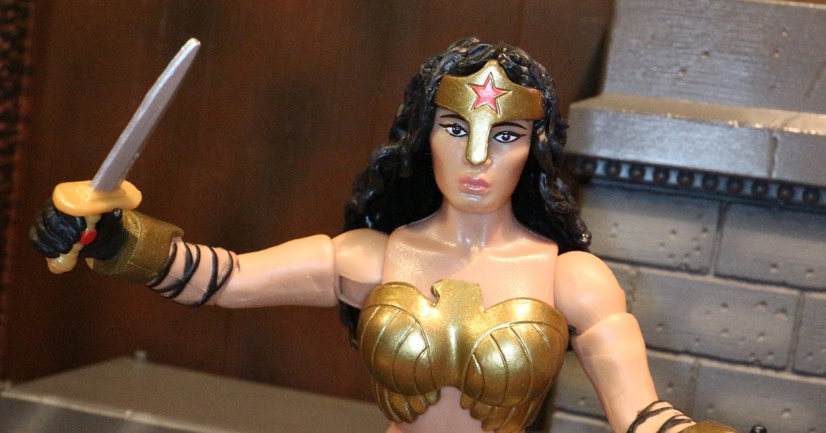 DC Comics Multiverse Wonder Woman 12" Figure w/ package imperfections 