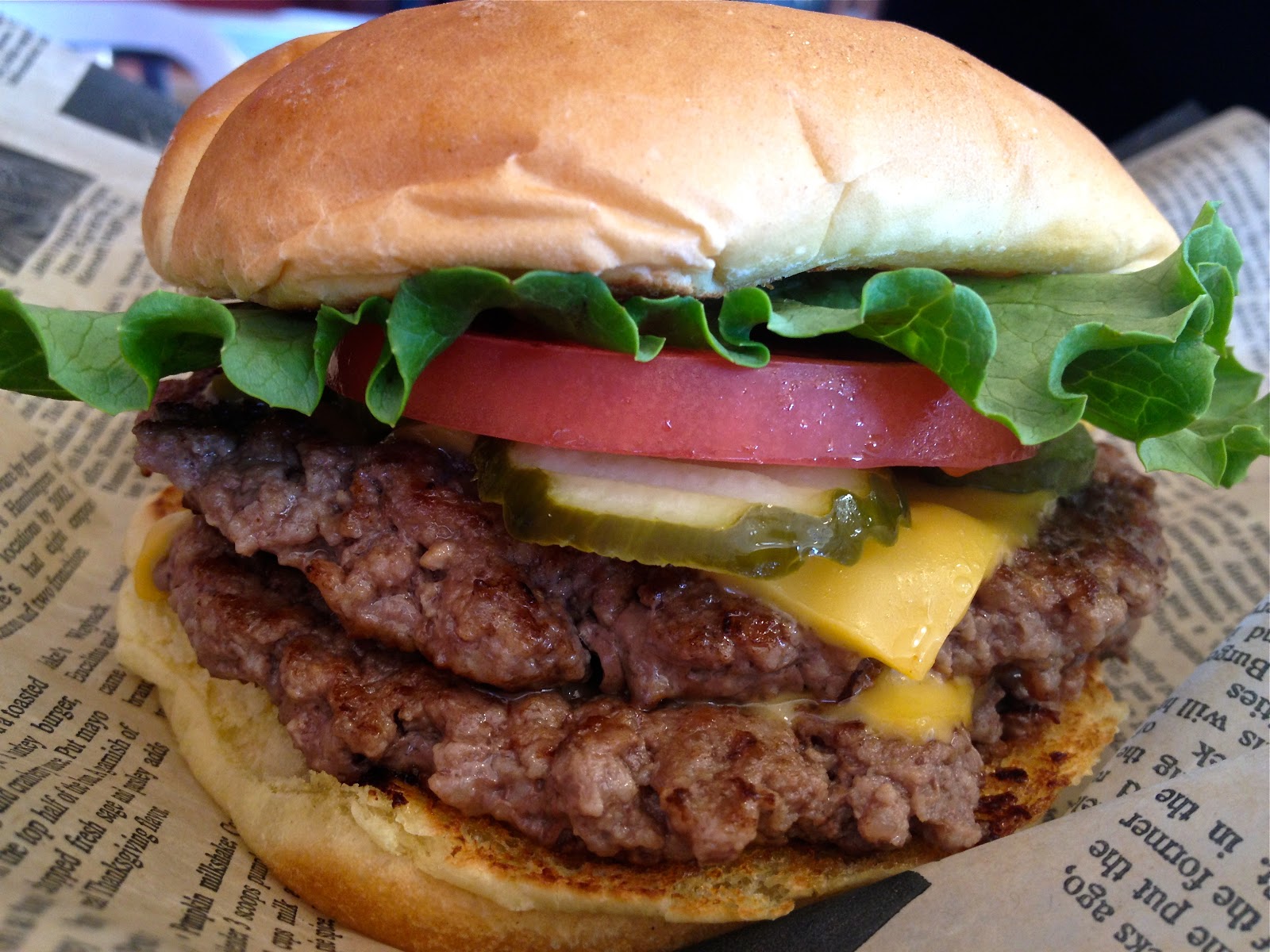 Bill Cianci's (Mostly) Burger Reviews Jake's Wayback Burgers, Little