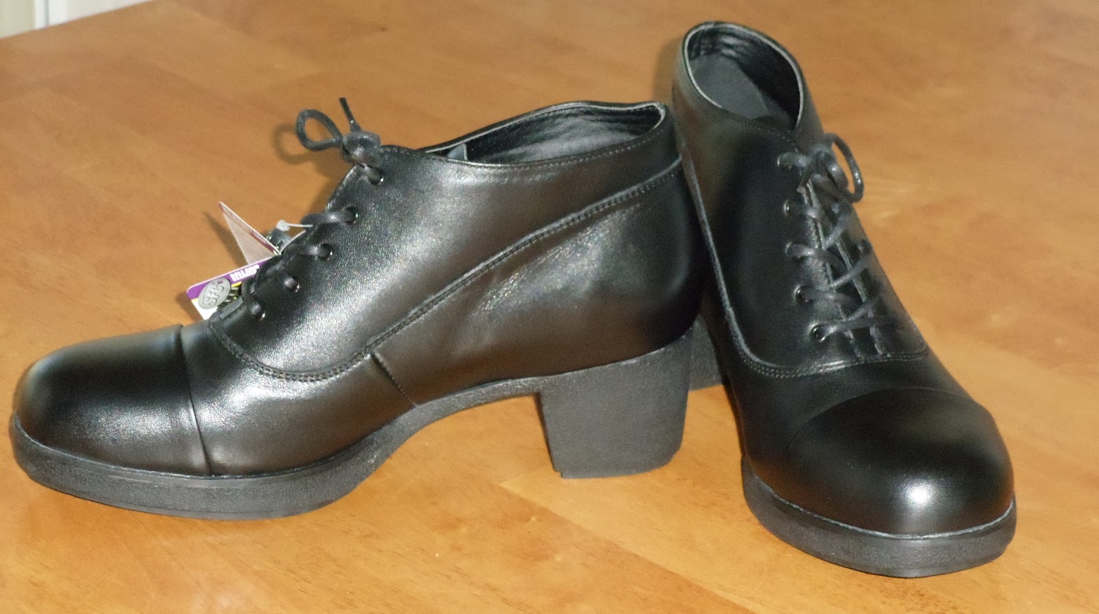 JS REVIEWS AND GIVEAWAYS Shoes For Crews Review And Giveaway 