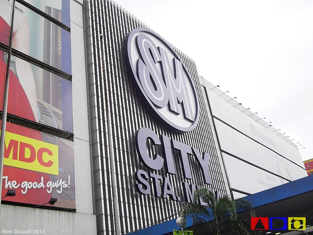 The SM Sta. Mesa 3day Sale! Recycle Bin of a Middle Child