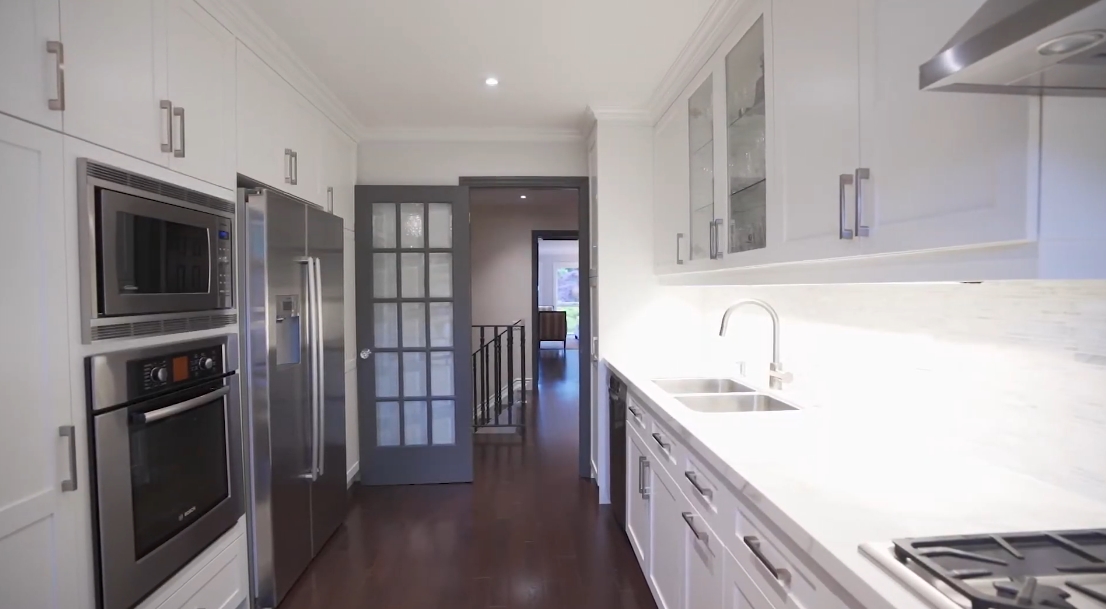 Tour 35 Marlborough Ave, Toronto vs. 26 Interior Design Photos