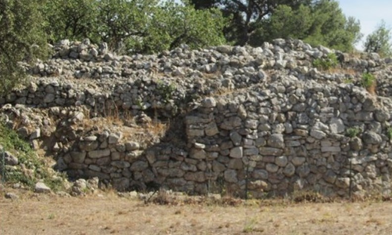 ArqueoLugares Oppidum BAOU DE SAINTMARCEL prox. Marseille. Provenza